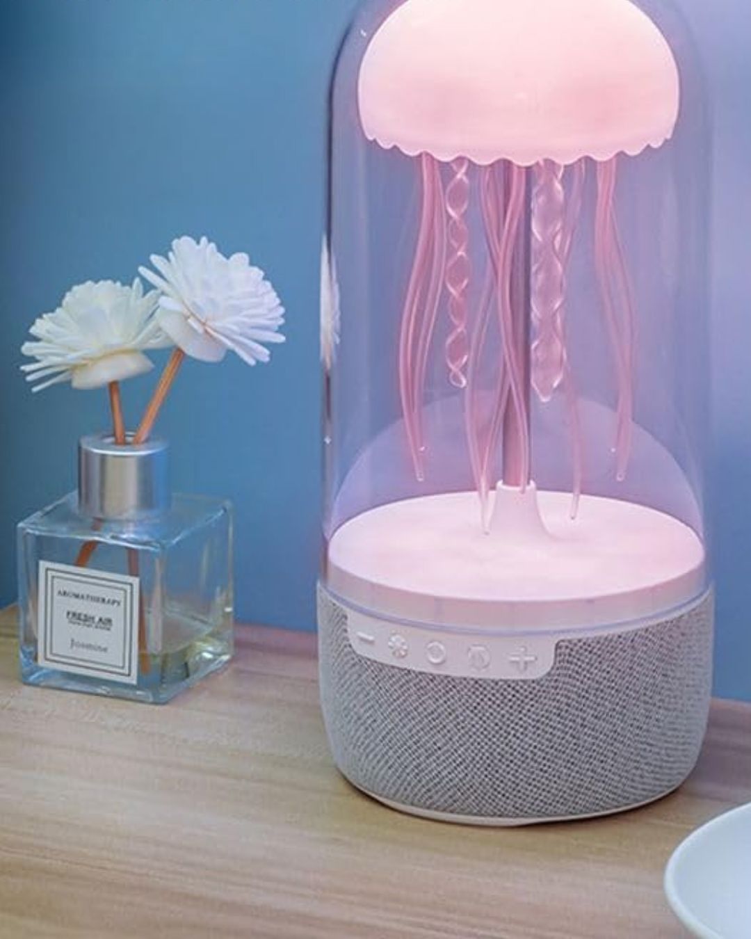 Portable Jellyfish Bluetooth Speaker with Colorful LED Effects
